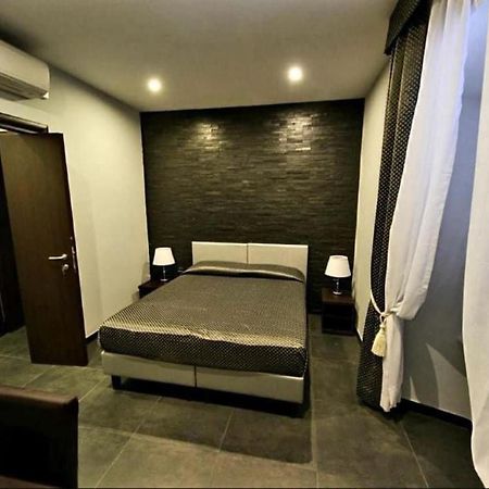 Отель Roma Castle Termini Экстерьер фото