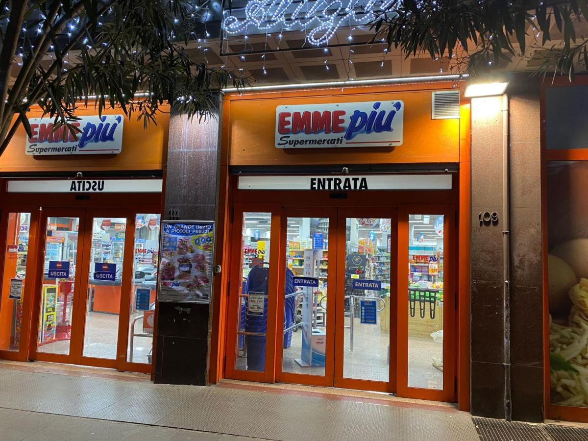Отель Roma Castle Termini Экстерьер фото